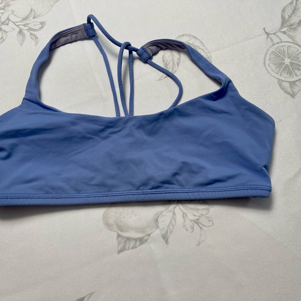 Lululemon Free to Be Sports Bra